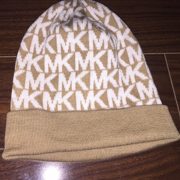 Michael Kors Scarf and Hat Set - Picture 2 of 3