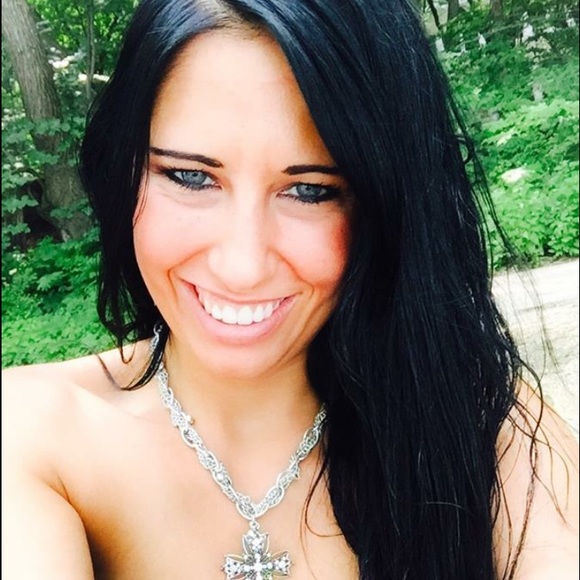 Meet your Posher, Jamie - Picture 2 of 8