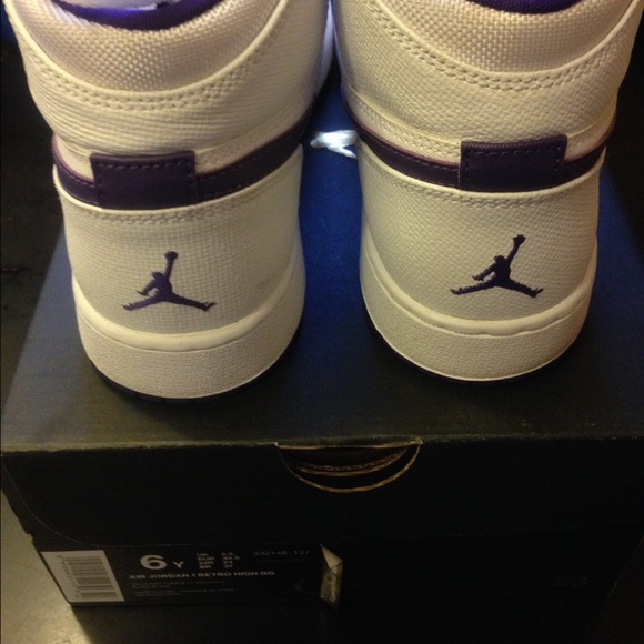 High top Nike Jordan's - Picture 2 of 3