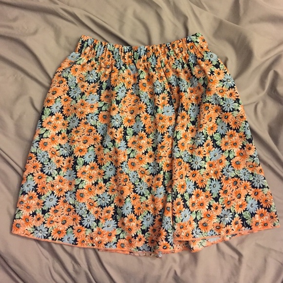 Flash sale! Floral High Waisted Flowy Skirt
