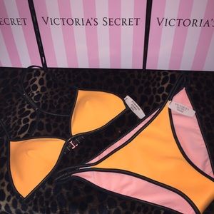 NWT VICTORIA'S SECRET TEENY TRIANGLE BIKINI