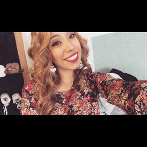 Meet your Posher, Jasmin