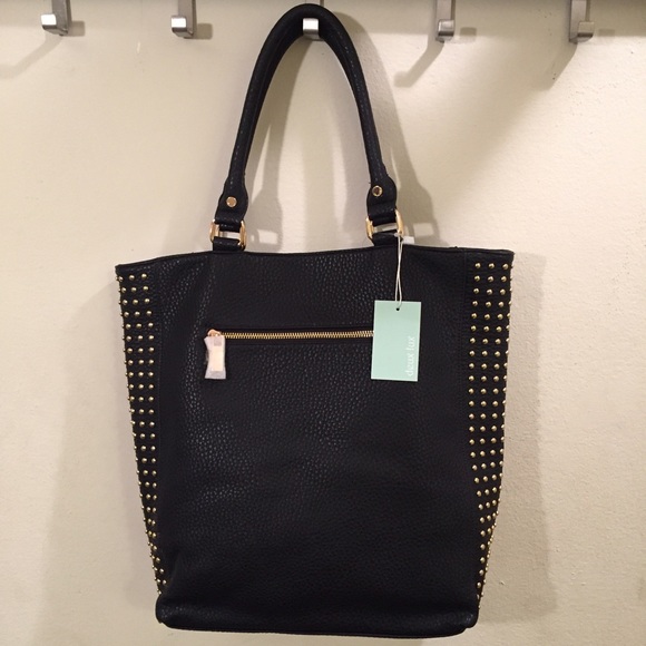 🎉sold🎉Black leather gold studded tote - Picture 2 of 4