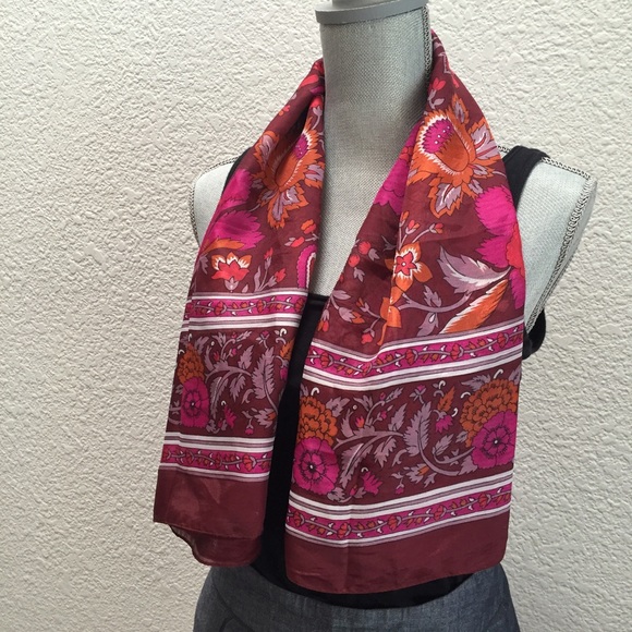 Gorgeous scarf (made in India) - Picture 2 of 3
