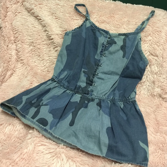 Arizona Jean Company Tops - ARIZONA JEANS CAMO NAVY CAMUTO LEATHER TOP