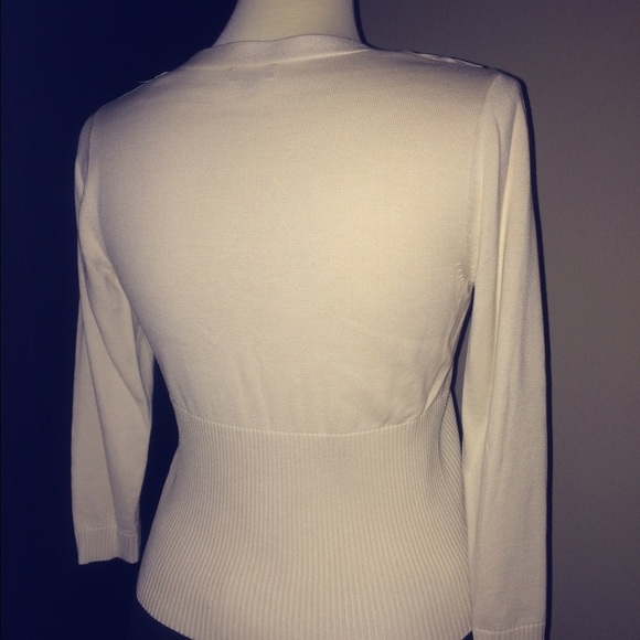 SOLD****Vintage, Nude/Cream sweater, Never Worn. - Picture 2 of 4