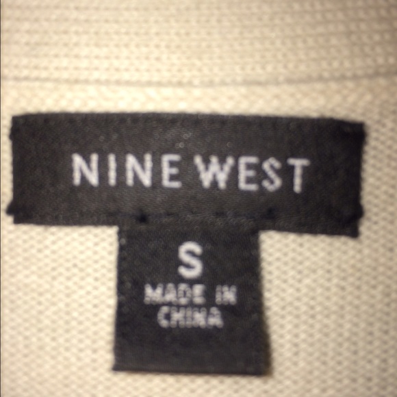 SOLD****Vintage, Nude/Cream sweater, Never Worn. - Picture 4 of 4