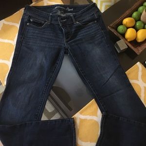 AE bootcut dark wash jeans 8