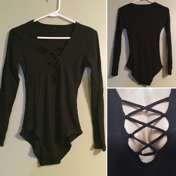 1 DAY SALE🚨LAST ONE! Ribbed Lace-Up Bodysuit - Picture 3 of 3