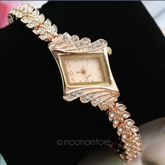 SOLD!! Quartz Watch Rose Gold Tone W Rhinestones - Picture 3 of 3