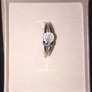 Zales Diamond promise ring! Worn 2x! Size 6