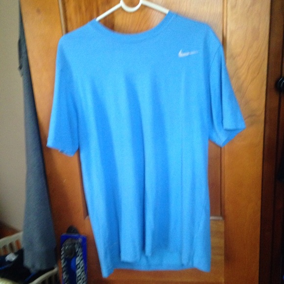 Nike Tee - Picture 1 of 1