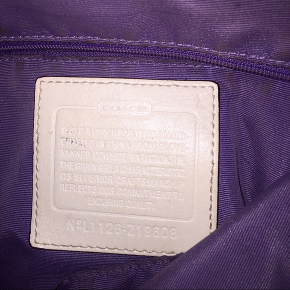π Authentic Coach Shoulder Bag π - Picture 3 of 5