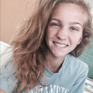 Meet your Posher, Claire