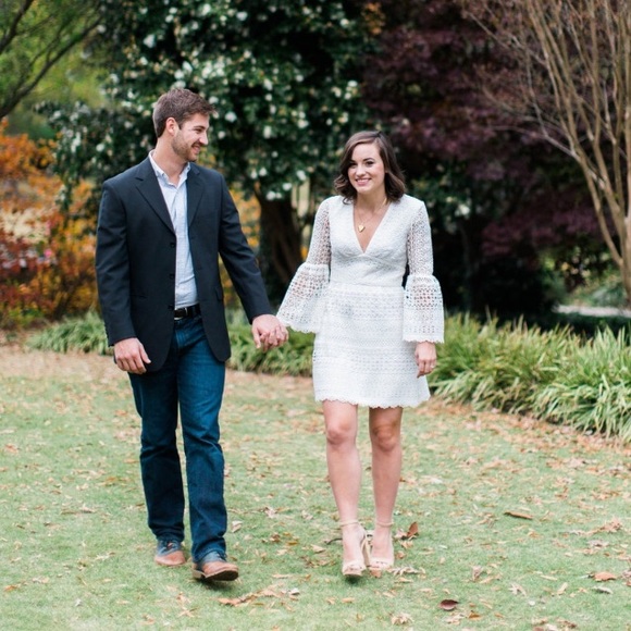 Meet your Posher, Liz - Picture 2 of 3