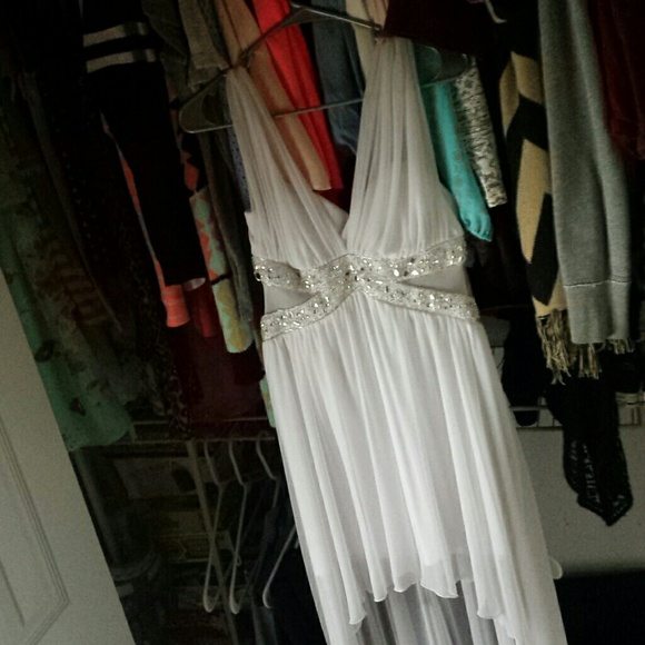 A white formal dress - Picture 2 of 3