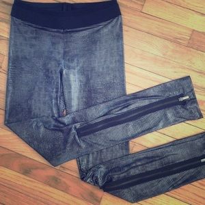 BCBG brilliant leggings