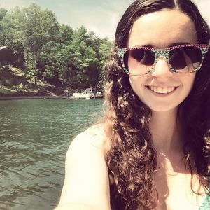 Meet your Posher, Kayla