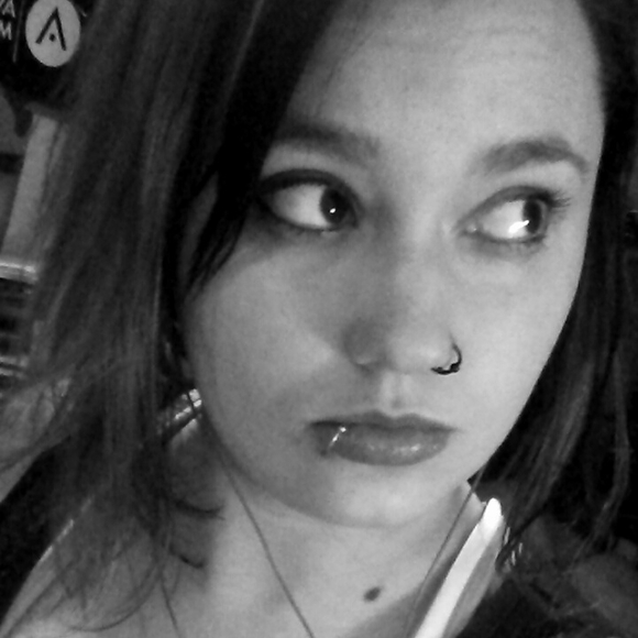 Amber 💜 - Picture 1 of 2