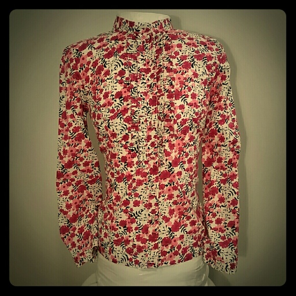 Beautiful Blouse πHPπ - Picture 2 of 4