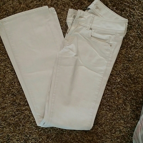 American Eagle White Jeans