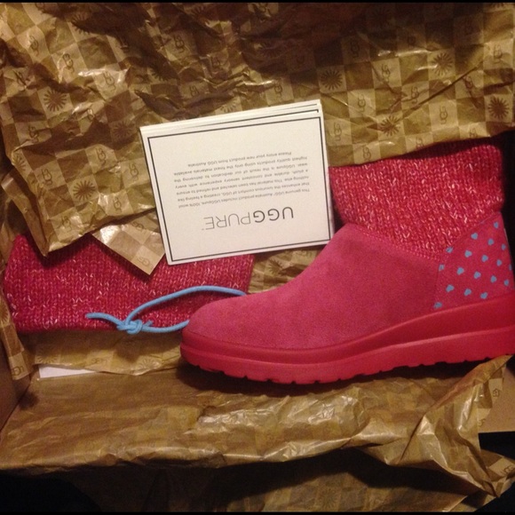 Pink Uggs - Picture 4 of 4