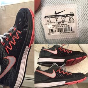 Nike womens runing shoes