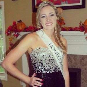 Meet your Posher, Bella