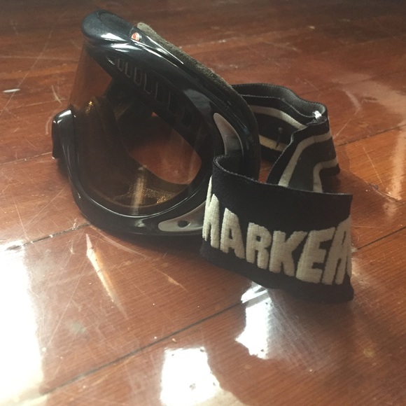 Marker ski goggles