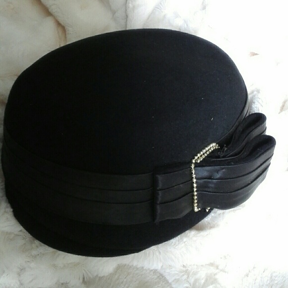 Vintage black hat classic