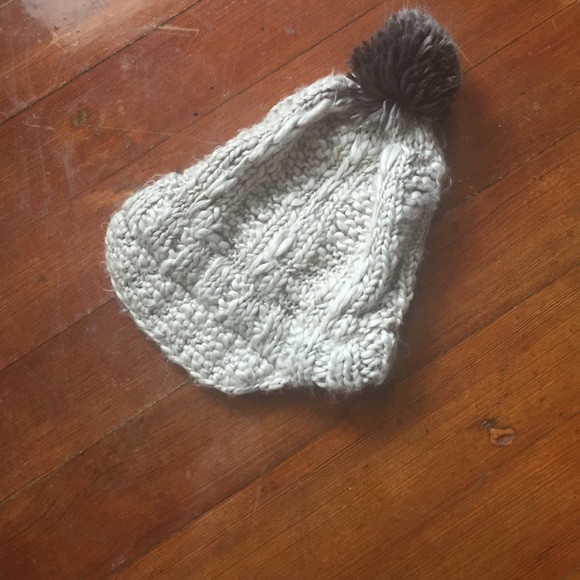 Button snowboard hat