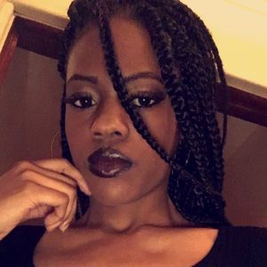 Meet your Posher, Denesha