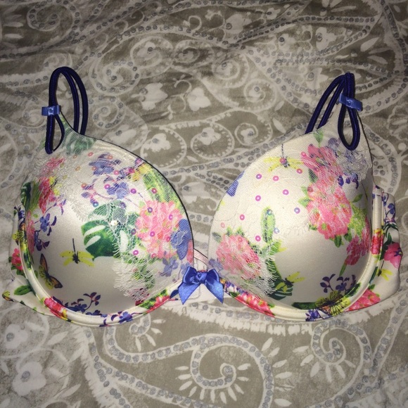 Victoria's Secret Embellished Bra 34D