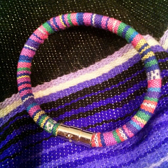 1x multi color boho bracelet