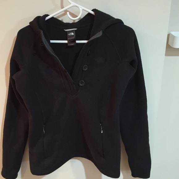North Face pullover hooded fleece sweatshirt