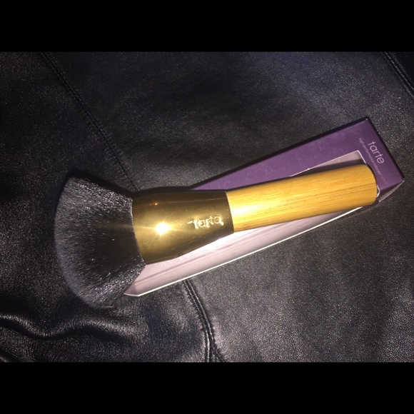 Powder brush
