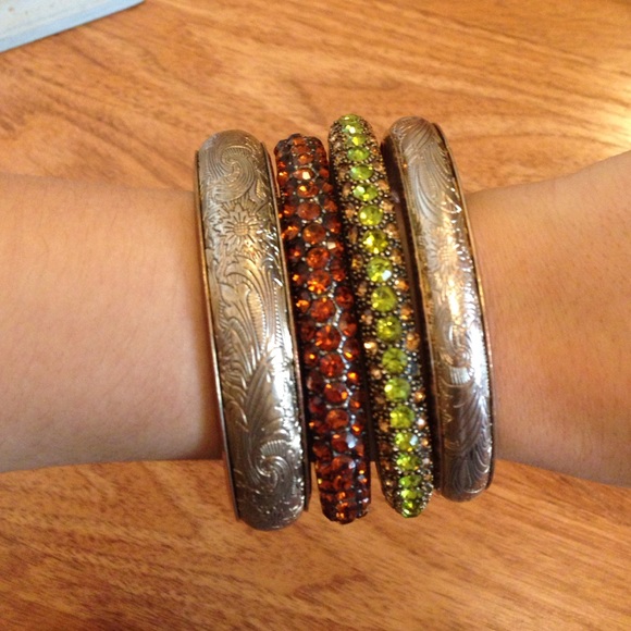 Bundle of Bangles - Picture 2 of 4