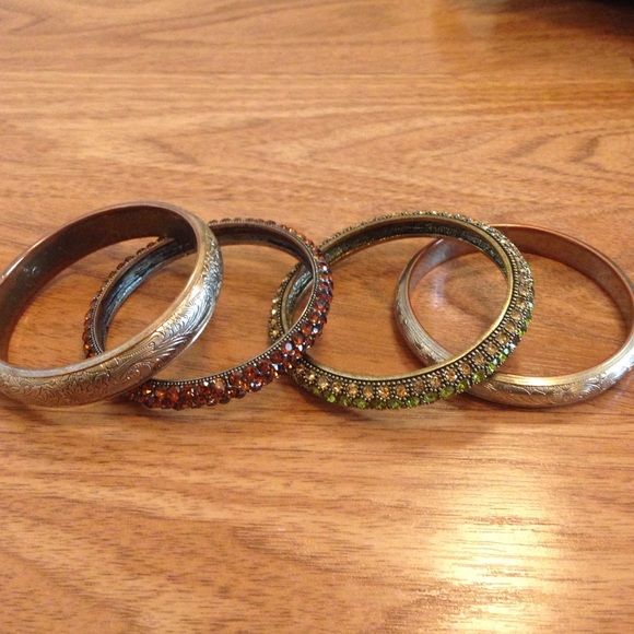 Bundle of Bangles - Picture 3 of 4