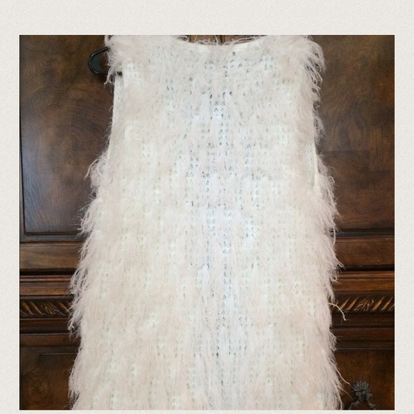 The softest sweater vest ever cream_4