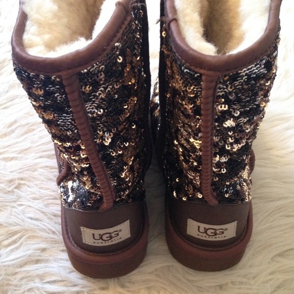 Authentic Ugg cheetah sparkly boots