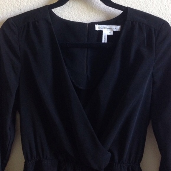 ❤️SOLD❤️ BCBG Ruffle Hem Black Romper XS - Picture 3 of 4