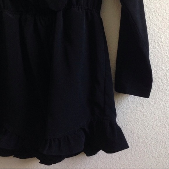 ❤️SOLD❤️ BCBG Ruffle Hem Black Romper XS - Picture 4 of 4