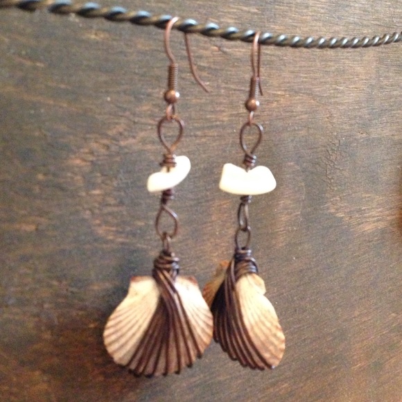 Handmade Shell Earrings - Picture 1 of 1