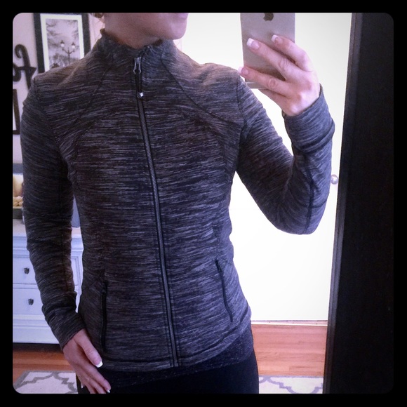 💕Lululemon Athletica Define zip up💕