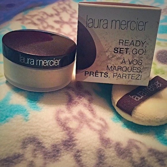 🙅🏼SOLD🙅🏼Laura Mercier Translucent Powder