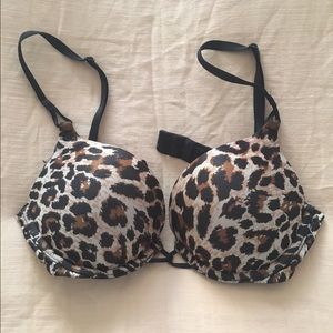 💥SOLD💥Victoria Secret Mirac plunged Push-up Bra