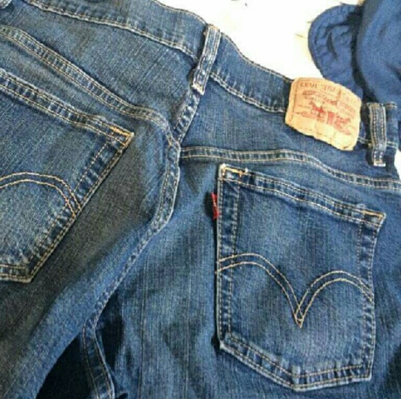 Levi women jean negotiable