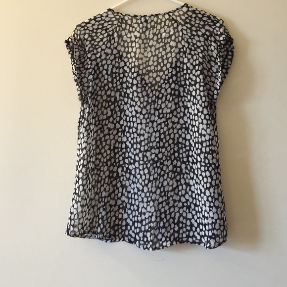 Short sleeve blouse - Picture 3 of 3
