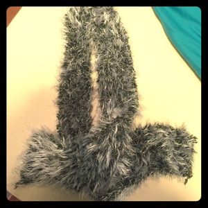 White and Spartan green knitted scarf