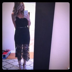 BEAUTIFUL black dress with lace detail